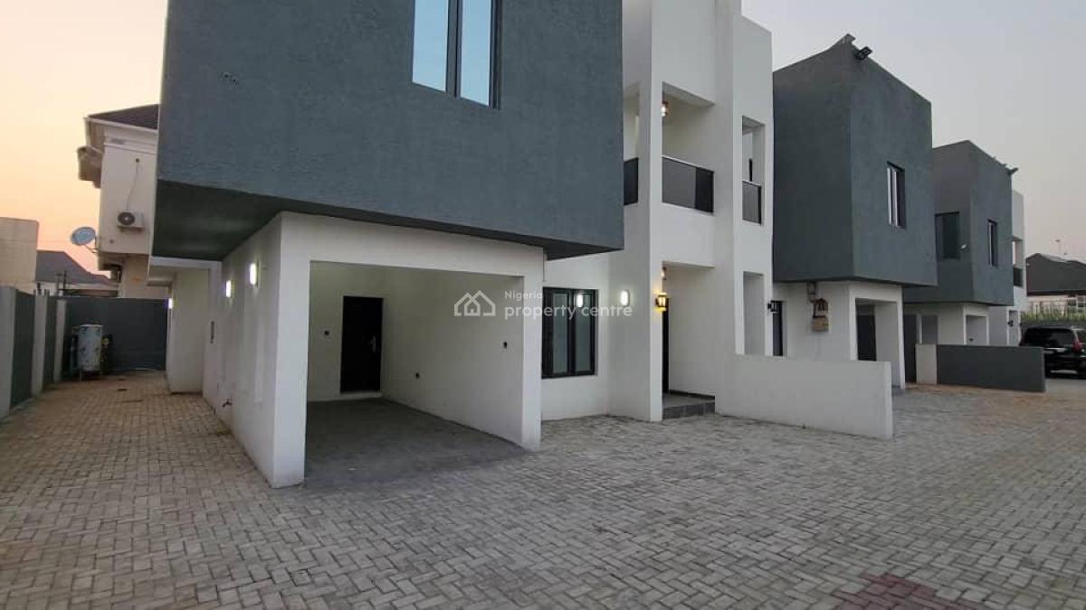 4 Bedrooms Terrace, Lekki Expressway, Lekki, Lagos, Terraced Duplex for Sale