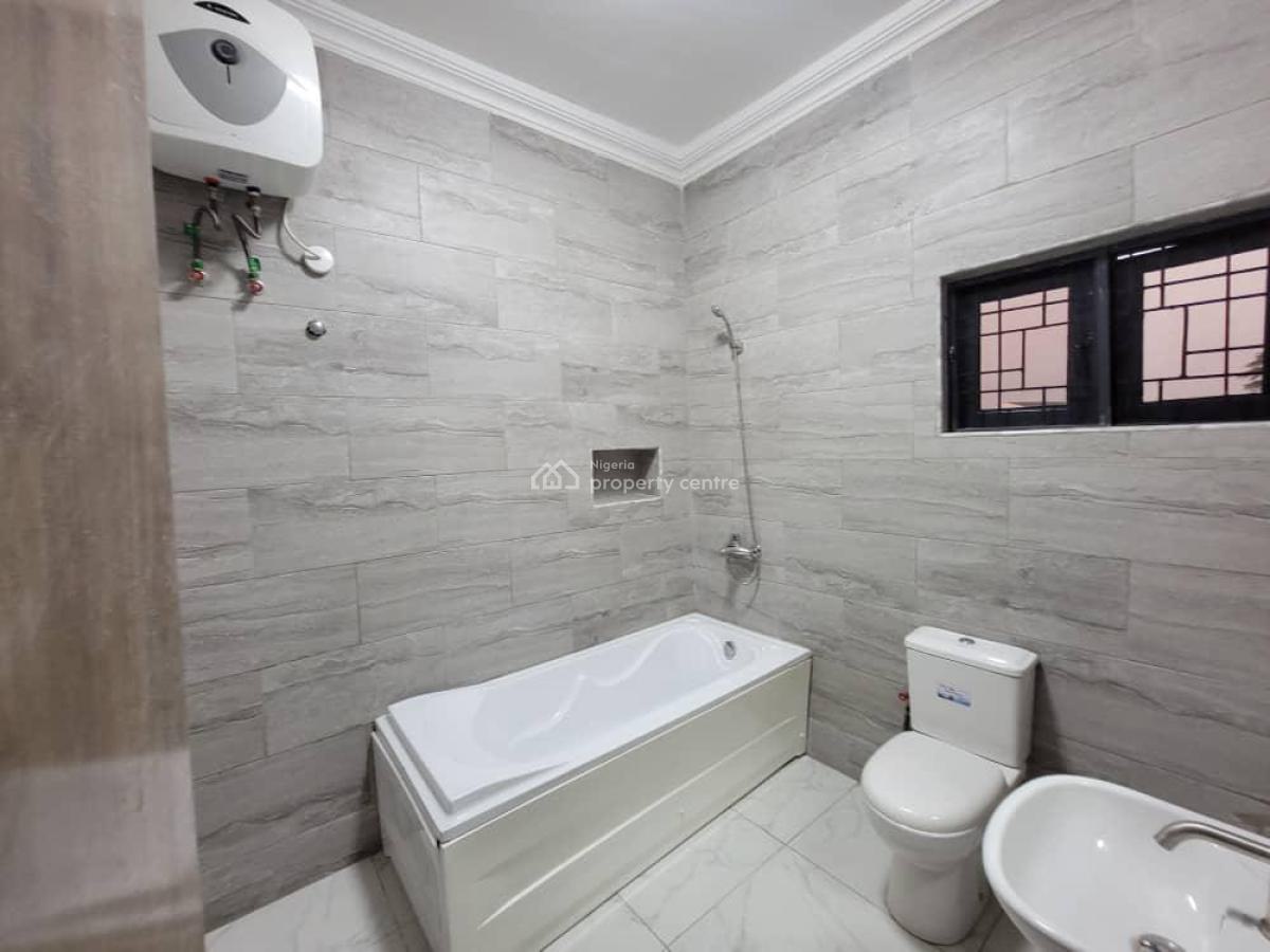 4 Bedrooms Terrace, Lekki Expressway, Lekki, Lagos, Terraced Duplex for Sale