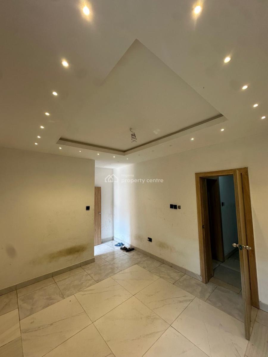 1 Bedroom Apartment, Ologolo, Lekki, Lagos, Mini Flat (room and Parlour) for Rent