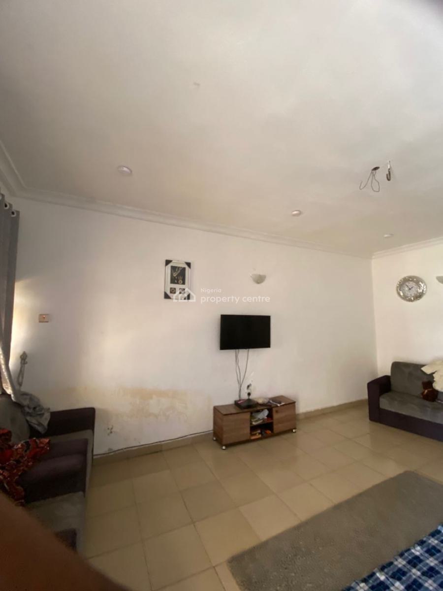 Fairly Used 2 Bedrooms Blocks of Flats, Extension Off 6th Avenue, Gwarinpa, Abuja, Flat / Apartment for Sale