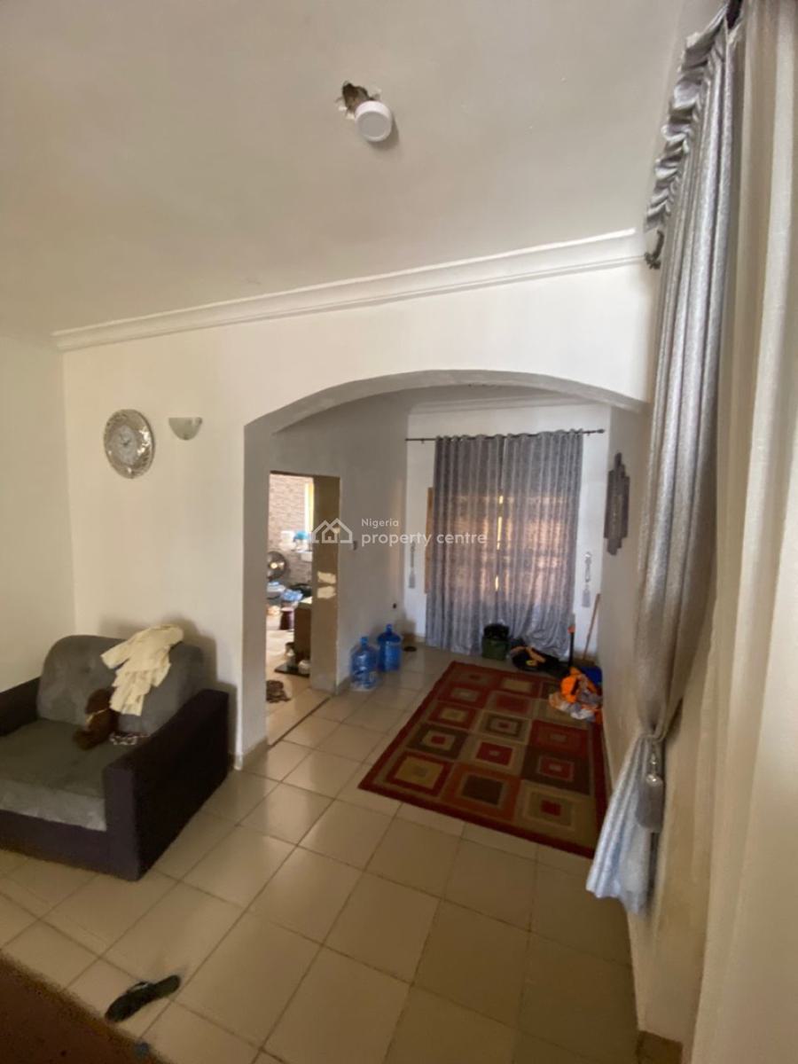 Fairly Used 2 Bedrooms Blocks of Flats, Extension Off 6th Avenue, Gwarinpa, Abuja, Flat / Apartment for Sale