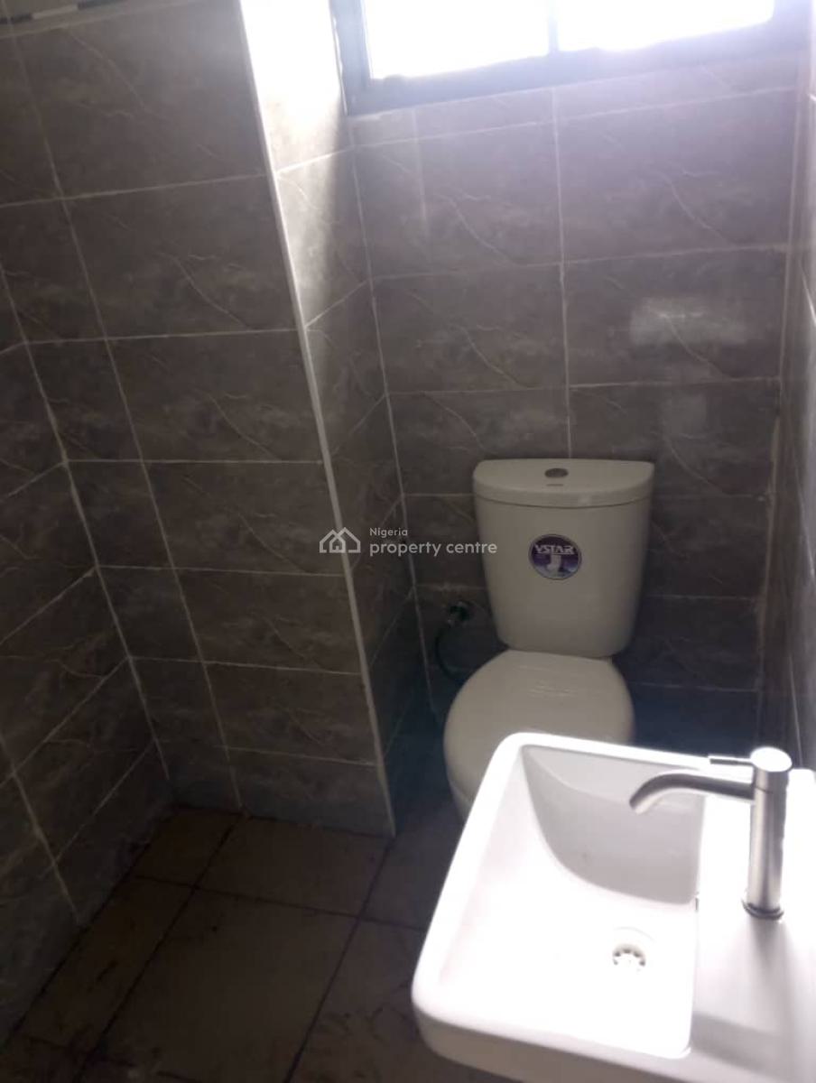 3-bedroom Flat with Bq, Custom Quarters, Karmo, Abuja, Flat / Apartment for Rent