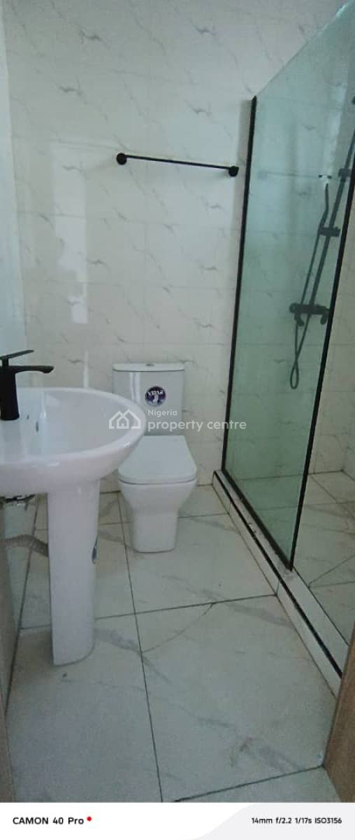Newly and Lovely 2bedroom Flat, Illasan Chisco Ikate Lekki, Lekki, Lagos, Flat / Apartment for Rent