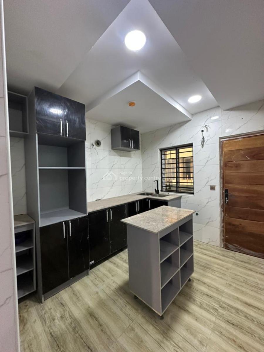 Newly Built 2bedroom Apartment with Bq ,swimming Pool ,gym &elevator, Lekki Phase 1,lekki ,lagos ,nigeria, Lekki Phase 1, Lekki, Lagos, Flat / Apartment for Sale