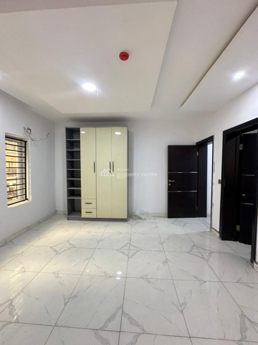 Newly Built 2bedroom Apartment with Bq ,swimming Pool ,gym &elevator, Lekki Phase 1,lekki ,lagos ,nigeria, Lekki Phase 1, Lekki, Lagos, Flat / Apartment for Sale