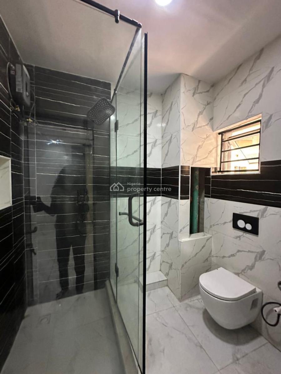 Newly Built 2bedroom Apartment with Bq ,swimming Pool ,gym &elevator, Lekki Phase 1,lekki ,lagos ,nigeria, Lekki Phase 1, Lekki, Lagos, Flat / Apartment for Sale