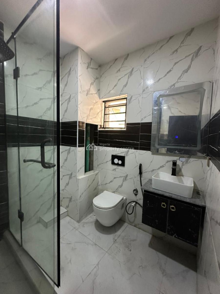Newly Built 2bedroom Apartment with Bq ,swimming Pool ,gym &elevator, Lekki Phase 1,lekki ,lagos ,nigeria, Lekki Phase 1, Lekki, Lagos, Flat / Apartment for Sale