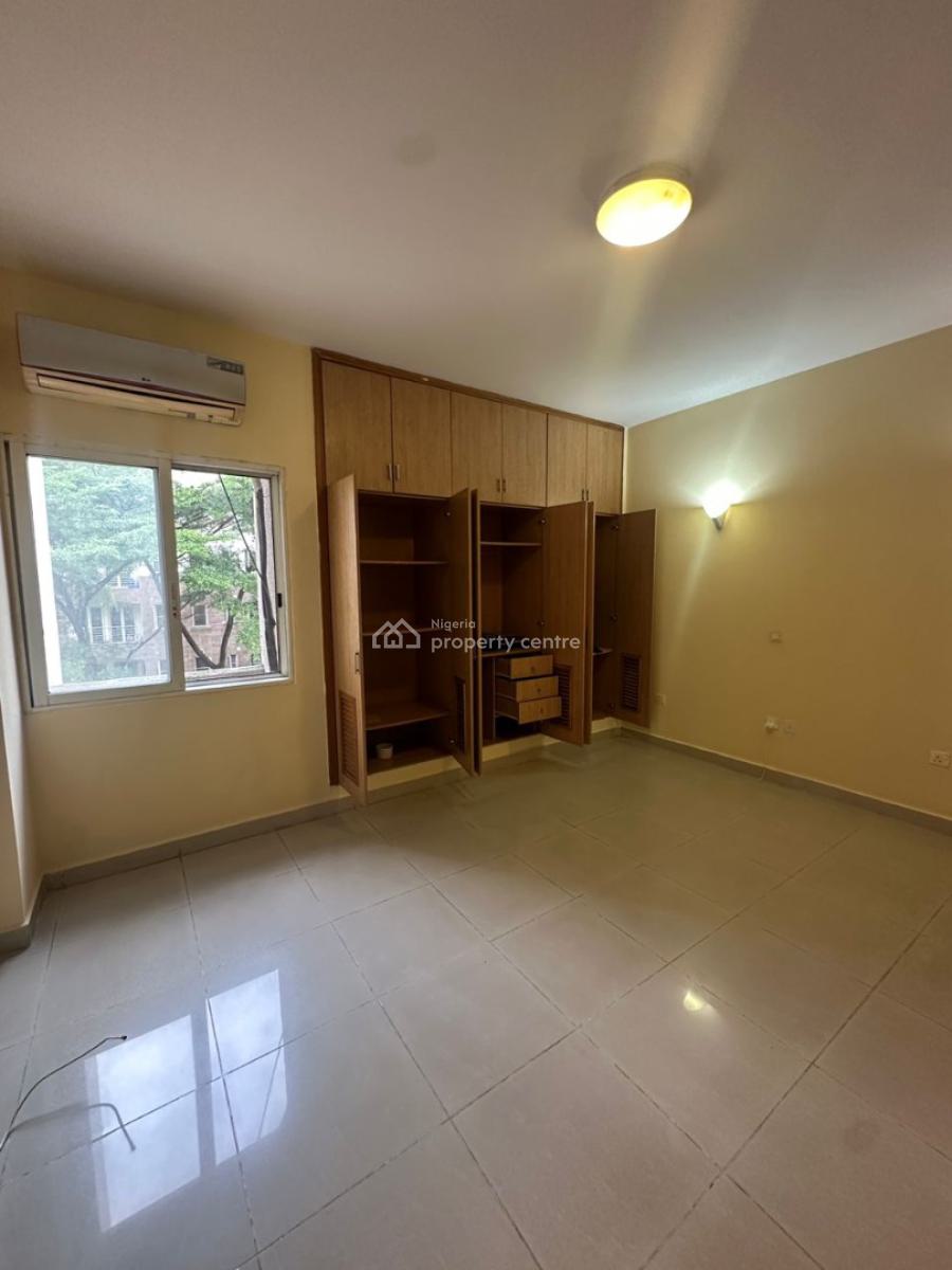 Well-maintained Spacious 3-bedroom Apartment on The 4th Floor, Ikoyi, Lagos, Flat / Apartment for Rent
