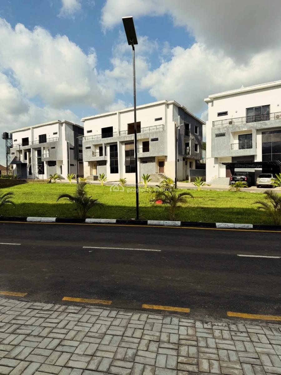 4 Bedrooms Semi-detached Duplex, Mabushi, Abuja, Semi-detached Duplex for Sale