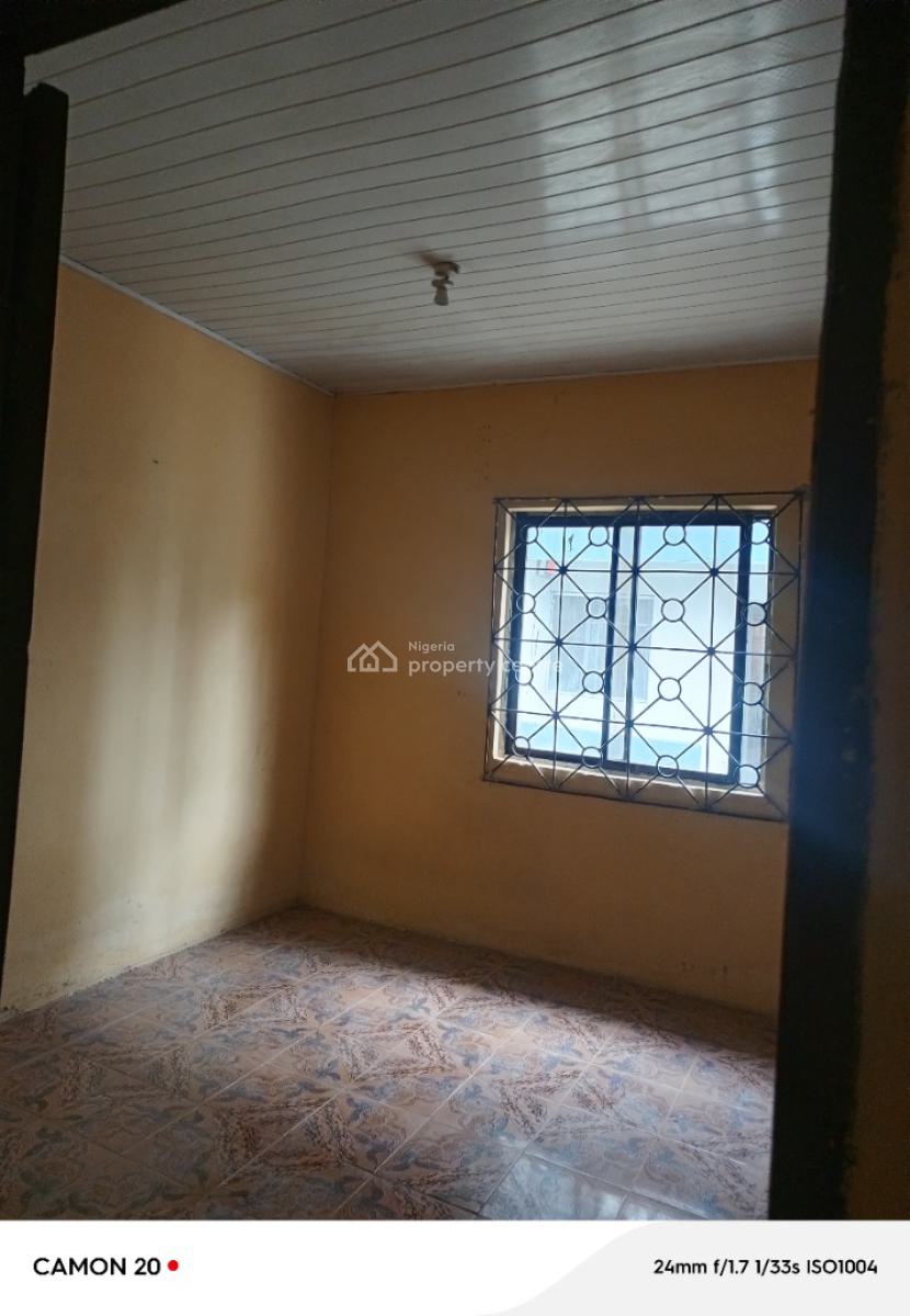 a Spacious Mini Flat  with 2 Toilet, Nipco Filling Station Okeira Nla, Ado, Ajah, Lagos, Mini Flat (room and Parlour) for Rent