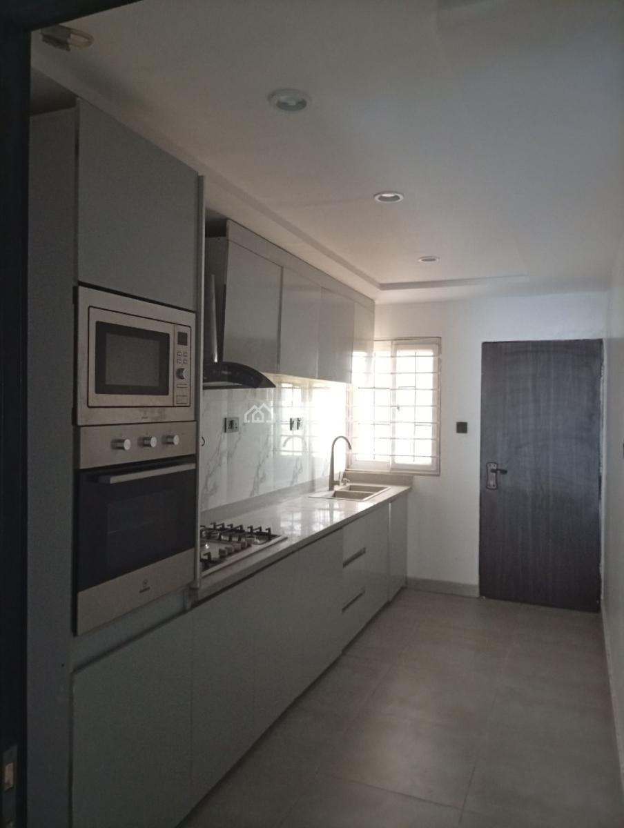 Luxury 3 Bedroom Apartment, Lekki Phase 1, Lekki, Lagos, Flat / Apartment for Sale