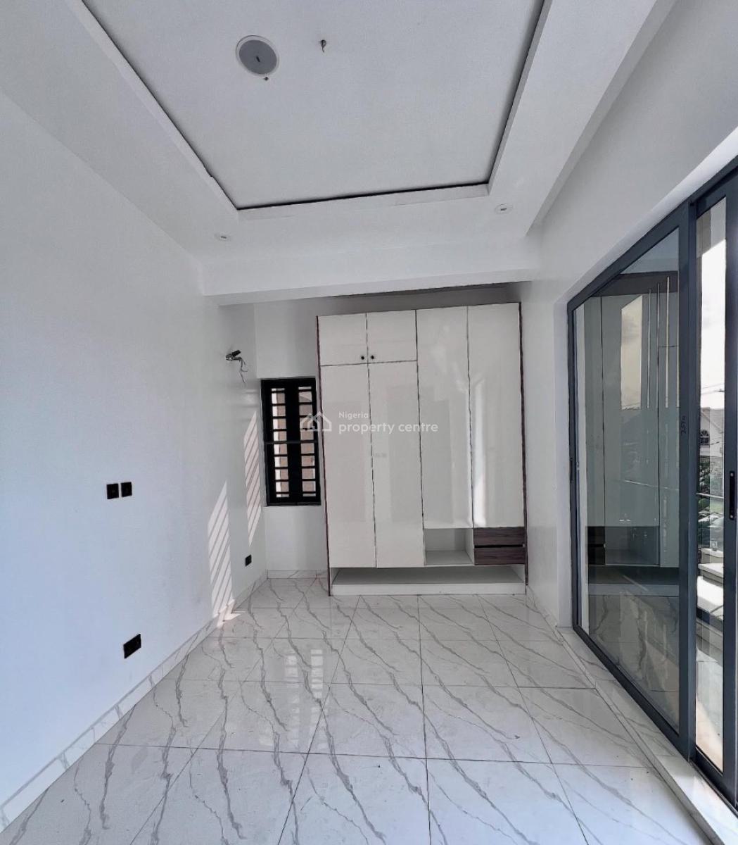 Fully Serviced 3 Bedroom Apartment with Elevator, Lekki Phase 1, Lekki, Lagos, Block of Flats for Sale