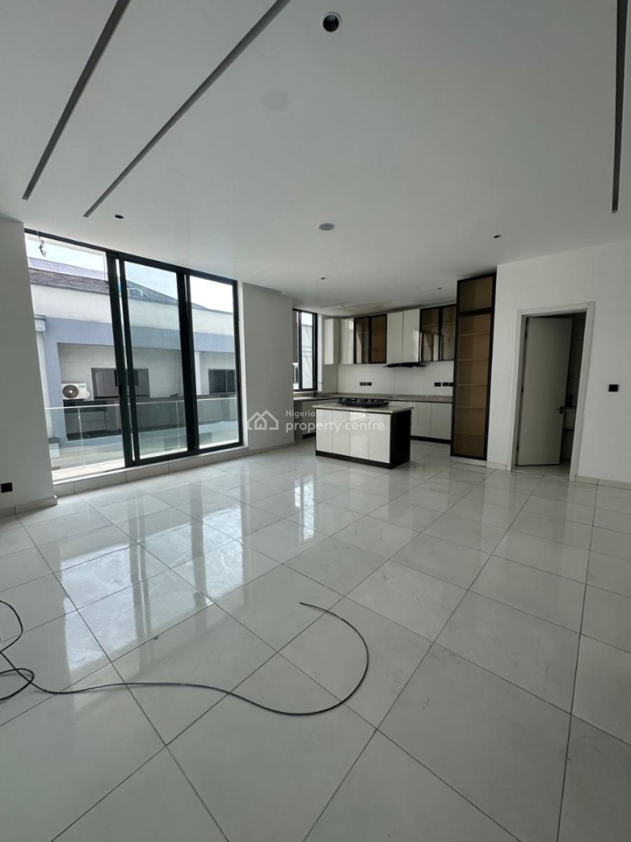 9 Units of Luxury Well-built 2 Bedroom Apartments with Gym, Lekki Phase 1, Lekki, Lagos, Flat / Apartment for Sale