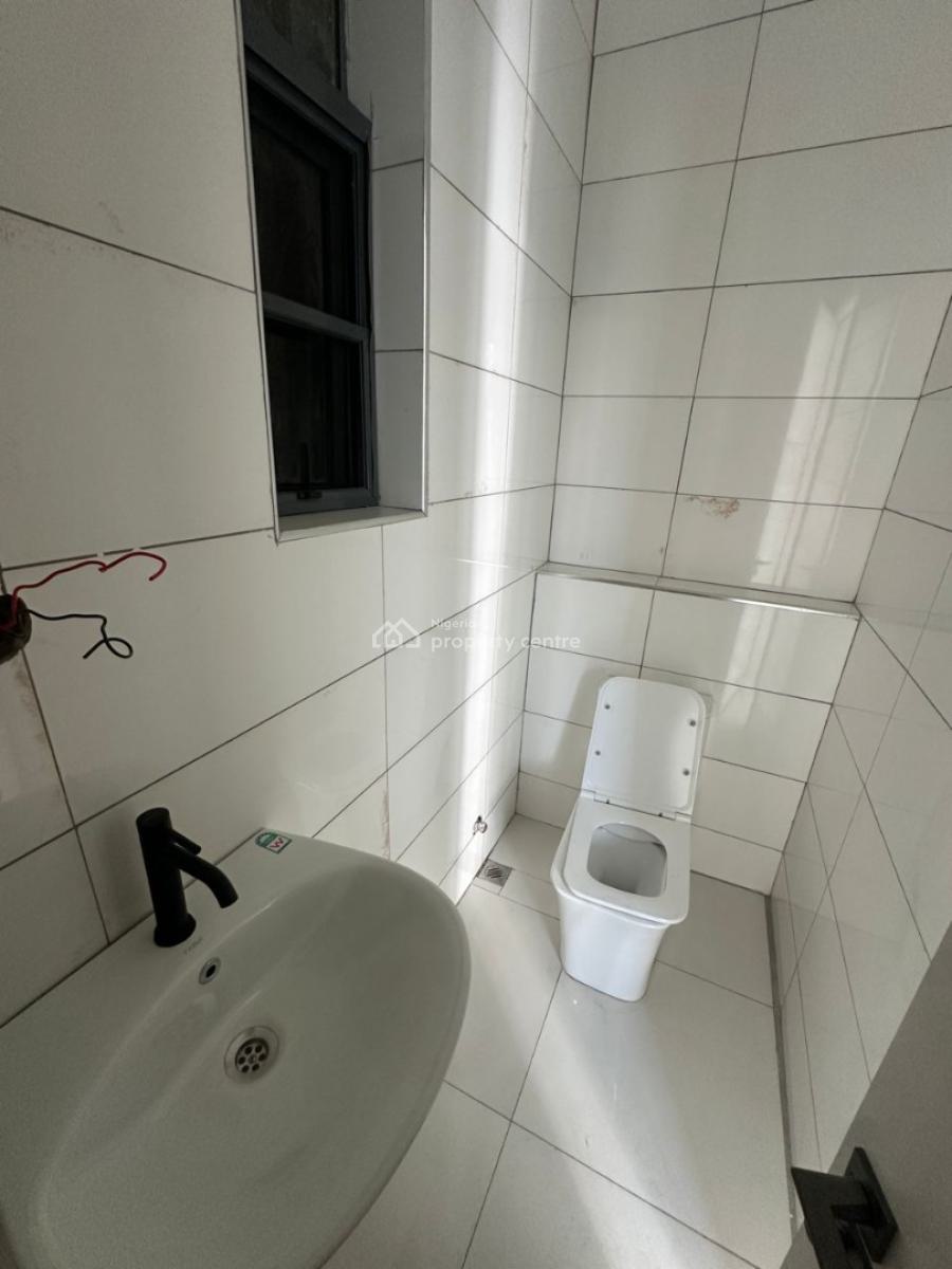 9 Units of Luxury Well-built 2 Bedroom Apartments with Gym, Lekki Phase 1, Lekki, Lagos, Flat / Apartment for Sale