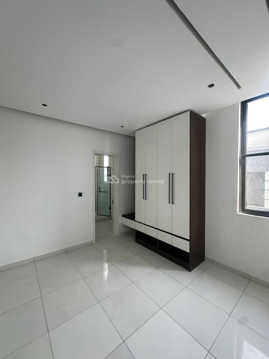 9 Units of Luxury Well-built 2 Bedroom Apartments with Gym, Lekki Phase 1, Lekki, Lagos, Flat / Apartment for Sale