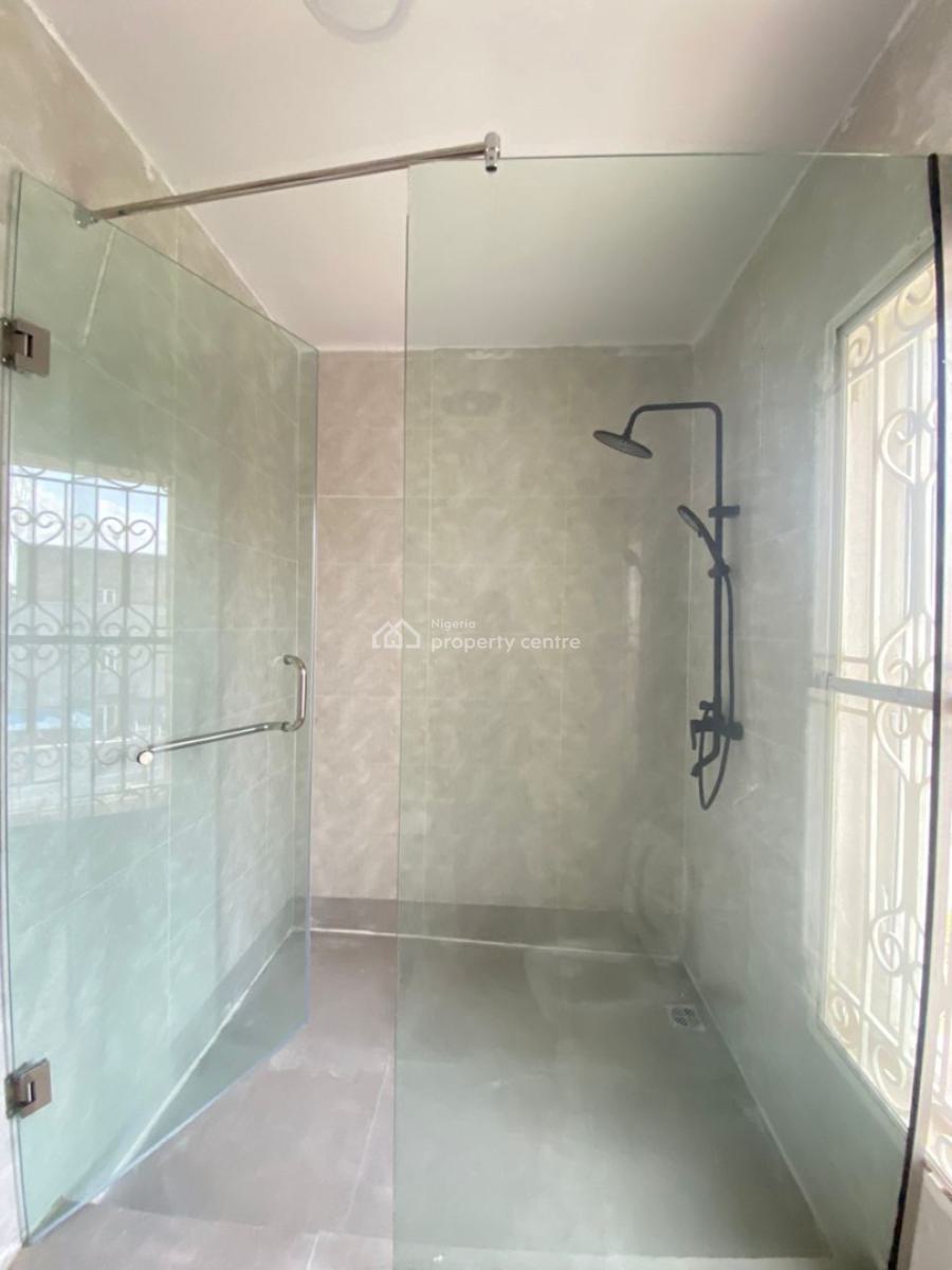 Fully Serviced 2 Bedroom Penthouse, Lekki Phase 1, Lekki, Lagos, Flat / Apartment for Rent