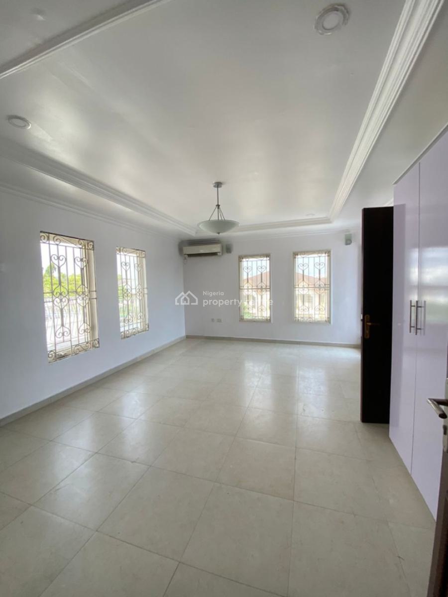 Fully Serviced 2 Bedroom Penthouse, Lekki Phase 1, Lekki, Lagos, Flat / Apartment for Rent