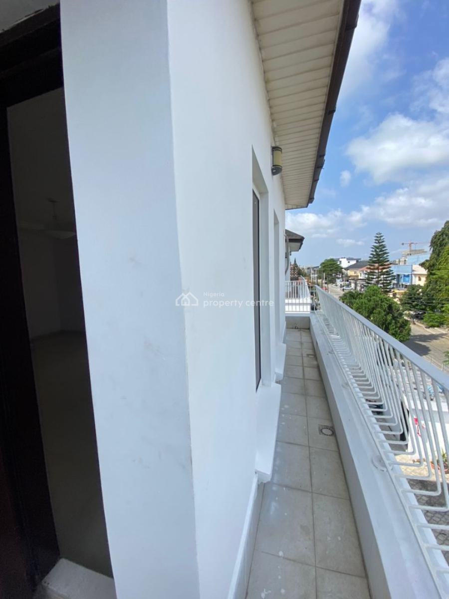 Fully Serviced 2 Bedroom Penthouse, Lekki Phase 1, Lekki, Lagos, Flat / Apartment for Rent