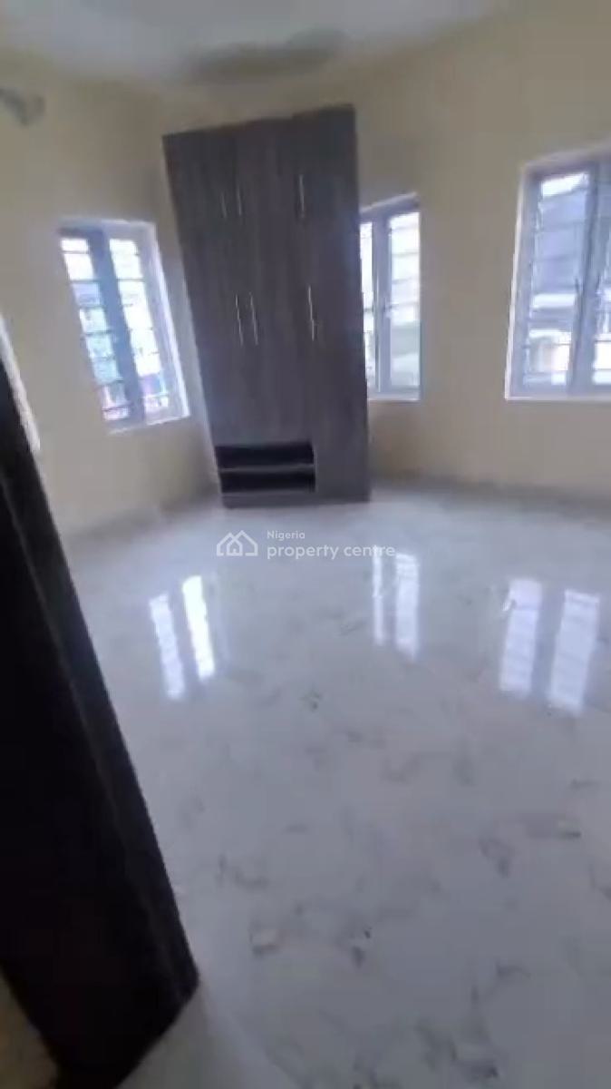 Specious 2 Bedroom, Off College Road, Ogba, Ikeja, Lagos, Flat / Apartment for Rent