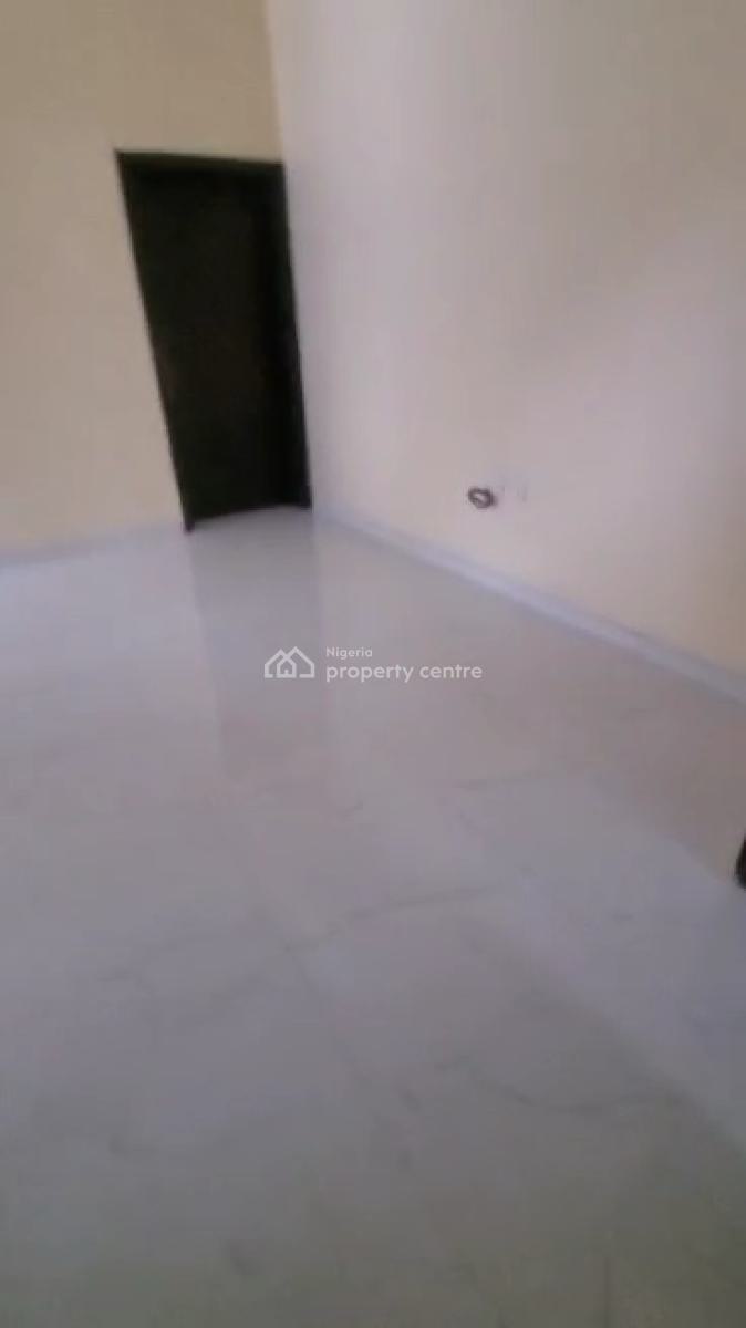 Specious 2 Bedroom, Off College Road, Ogba, Ikeja, Lagos, Flat / Apartment for Rent