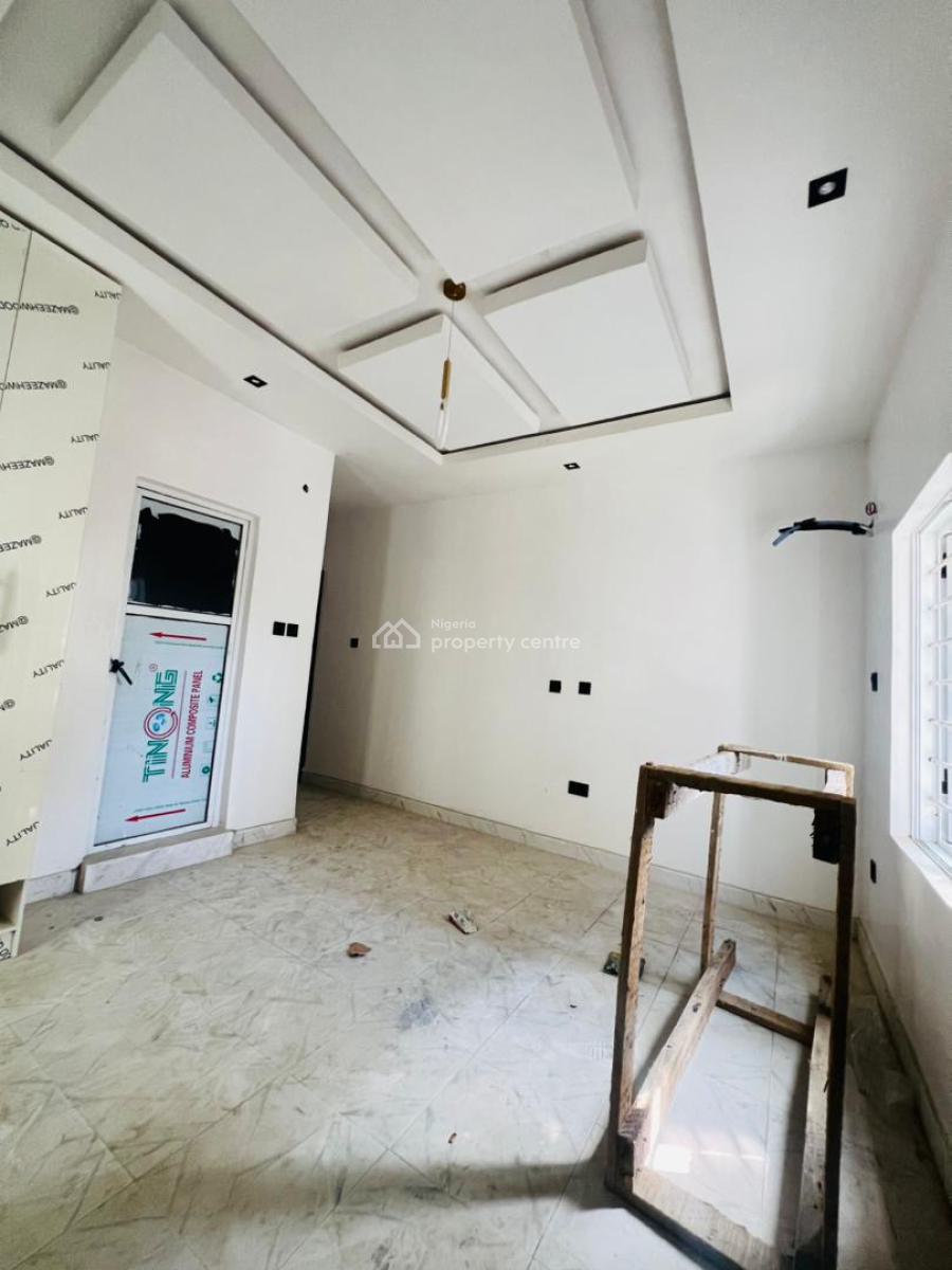 Well Maintained 2 Bedroom, Chisco, Ilasan, Lekki, Lagos, Flat / Apartment for Rent