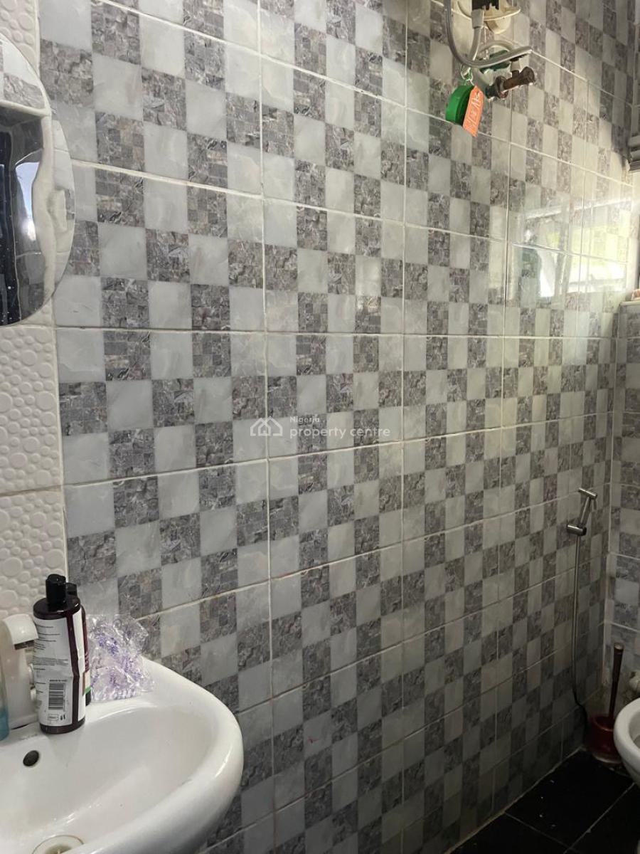 Lovely 2 Bedrooms Flat, Chevron Drive, Lekki Expressway, Lekki, Lagos, Block of Flats for Sale