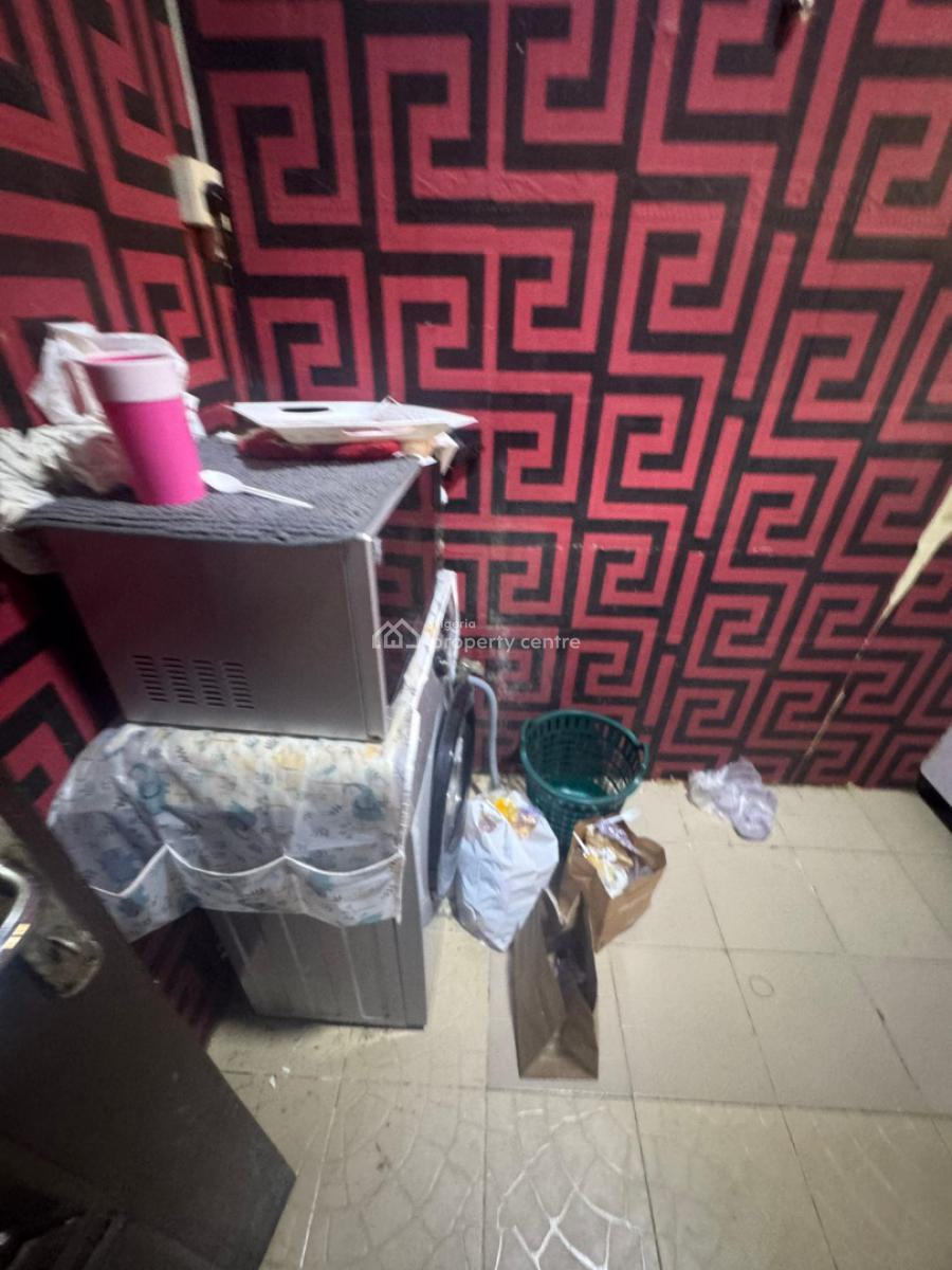 a Nice and Very Spacious 1 Bedroom Apartment(upstair), Off Admiralty Way, Lekki Phase 1, Lekki, Lagos, Mini Flat (room and Parlour) for Rent