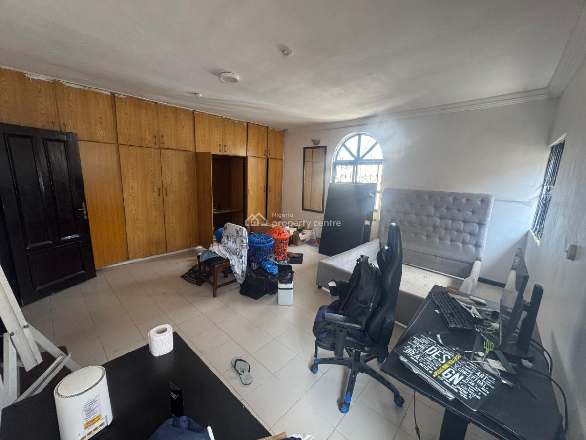 a Nice and Very Spacious 1 Bedroom Apartment(upstair), Off Admiralty Way, Lekki Phase 1, Lekki, Lagos, Mini Flat (room and Parlour) for Rent