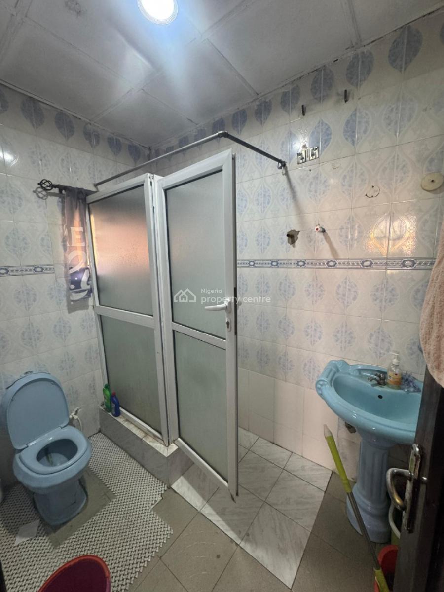 a Nice and Very Spacious 1 Bedroom Apartment(upstair), Off Admiralty Way, Lekki Phase 1, Lekki, Lagos, Mini Flat (room and Parlour) for Rent