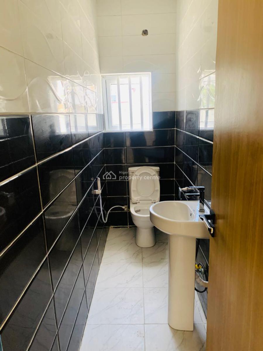 2 Bedroom Apartment, New Road Lekki Lagos, Lekki, Lagos, Flat / Apartment for Sale