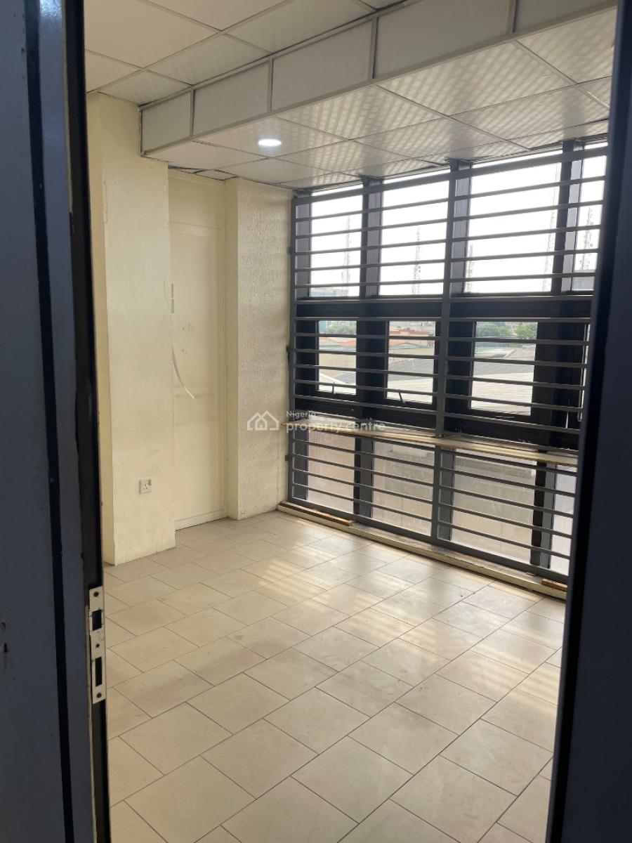 Well Serviced 150 and 240sqm Available, Adeola Odeku Street, Victoria Island (vi), Lagos, Office Space for Rent
