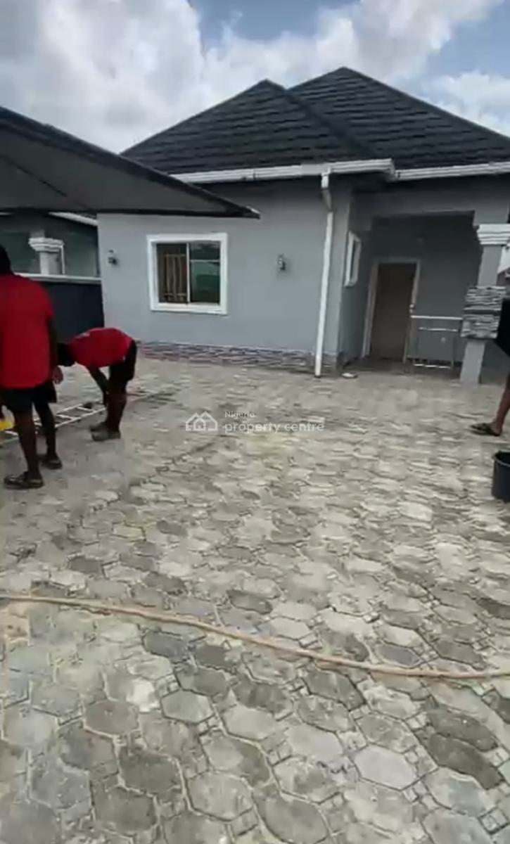 Spacious Detached 3 Bedrooms Bungalow with Large Self Compound (video), Thomas Estate, Ajah, Lagos, Flat / Apartment for Rent