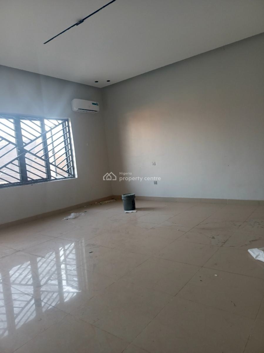 Luxurious 4 Bedrooms Terraced Duplex with a Bq Attached, Asokoro District, Abuja, House for Rent