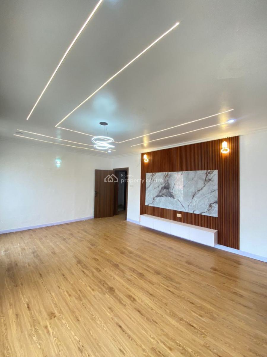 Fully Serviced and Spacious 2 Bedroom Penthouse, Lekki Phase 1, Lekki, Lagos, Flat / Apartment for Rent