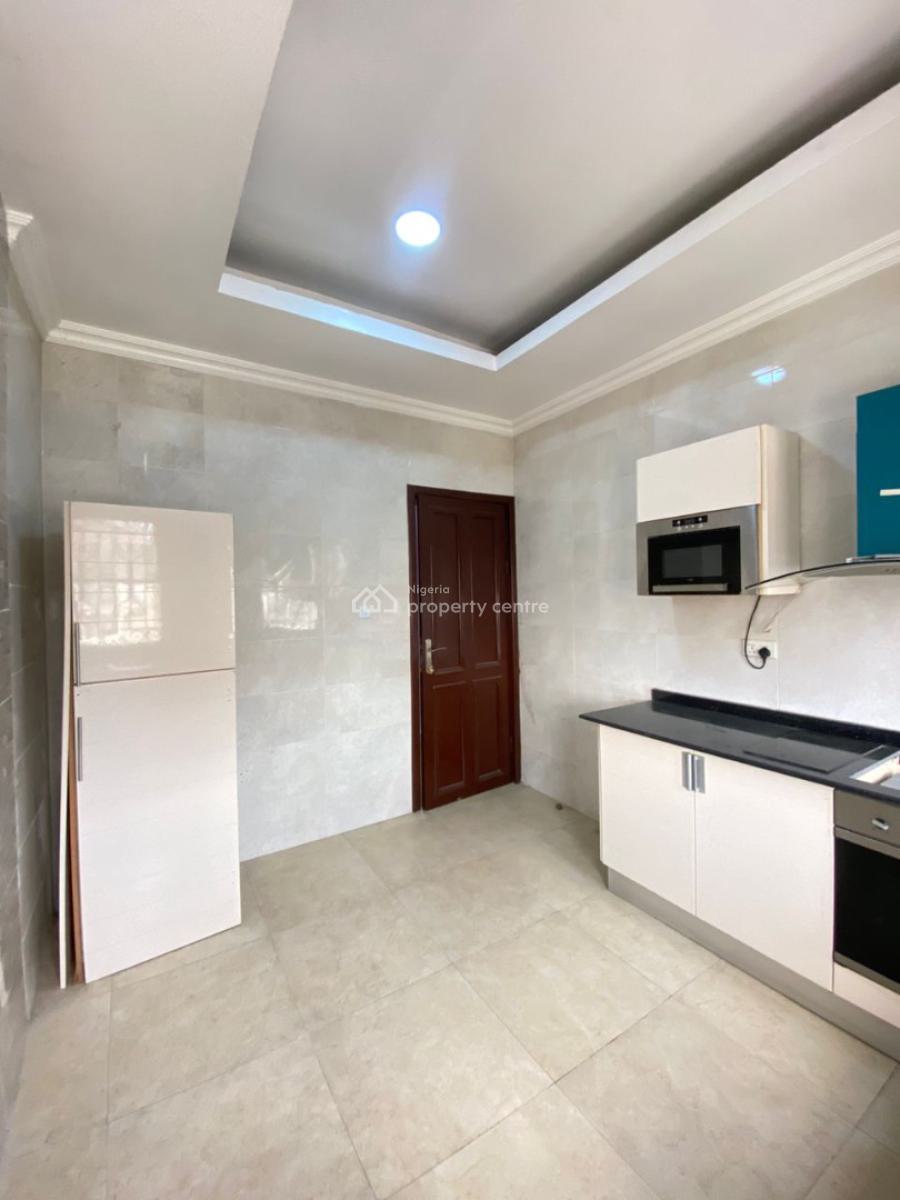 Fully Serviced 3 Bedroom Penthouse, Lekki Phase 1, Lekki, Lagos, Flat / Apartment for Rent