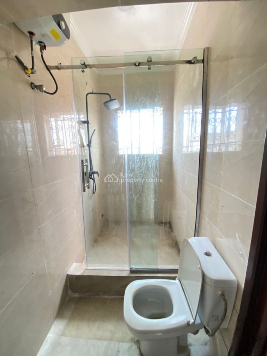 Fully Serviced 3 Bedroom Penthouse, Lekki Phase 1, Lekki, Lagos, Flat / Apartment for Rent
