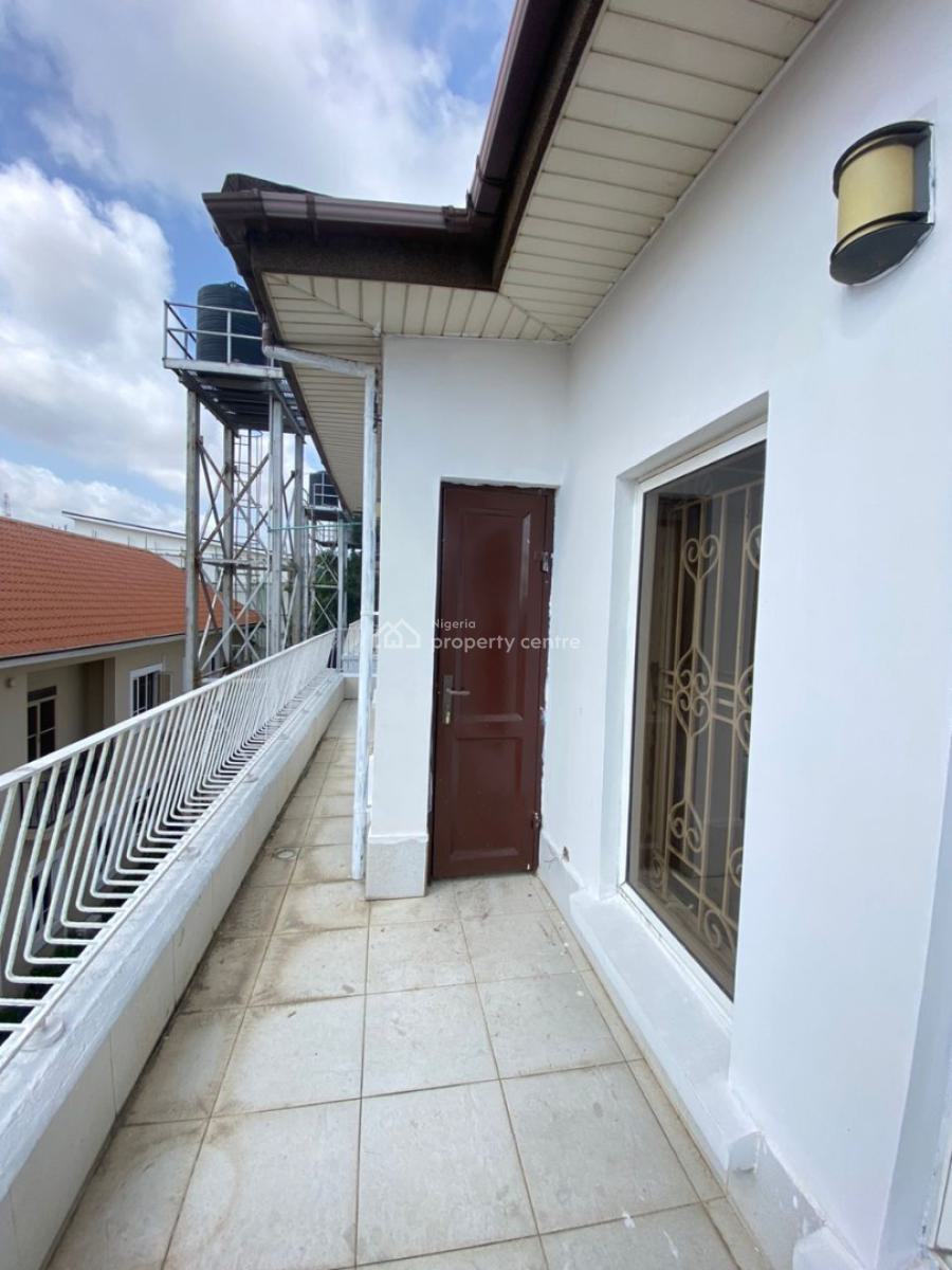 Fully Serviced 3 Bedroom Penthouse, Lekki Phase 1, Lekki, Lagos, Flat / Apartment for Rent