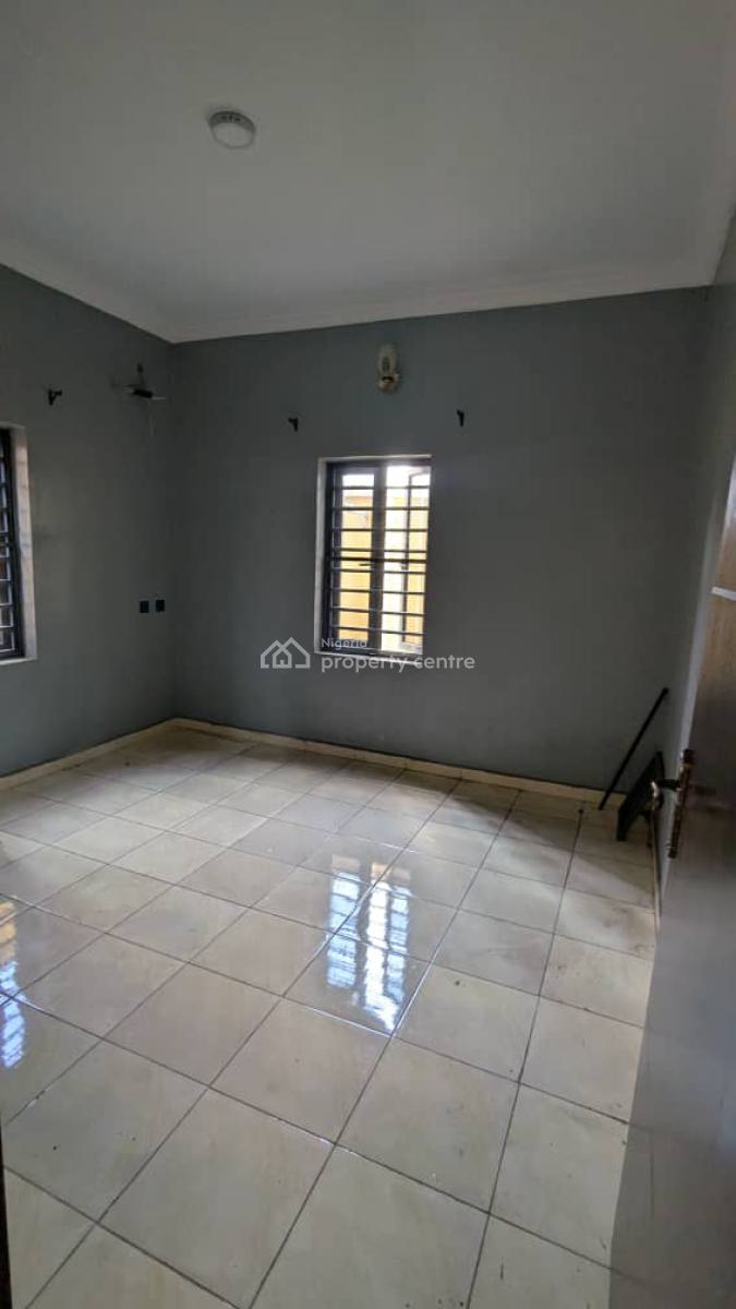 3 Bedroom Terrace Duplex, Brooks, Magodo, Lagos, Terraced Duplex for Rent