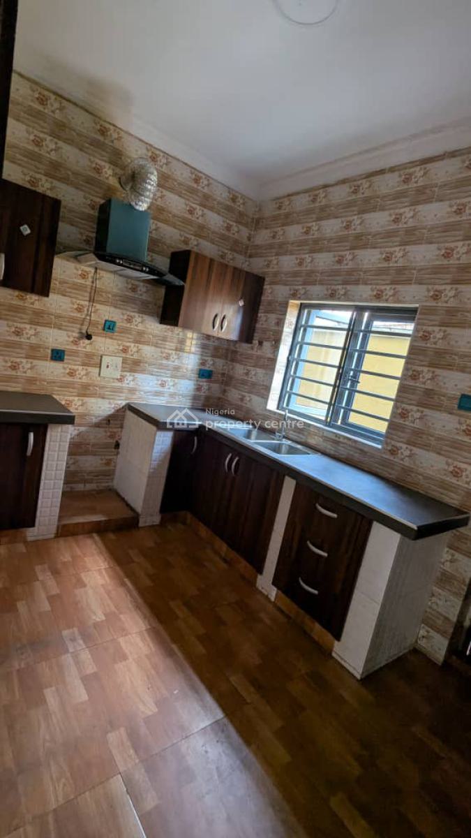 3 Bedroom Terrace Duplex, Brooks, Magodo, Lagos, Terraced Duplex for Rent