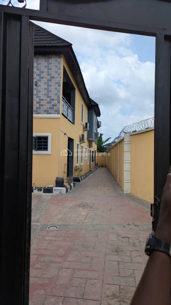 3 Bedroom Terrace Duplex, Brooks, Magodo, Lagos, Terraced Duplex for Rent