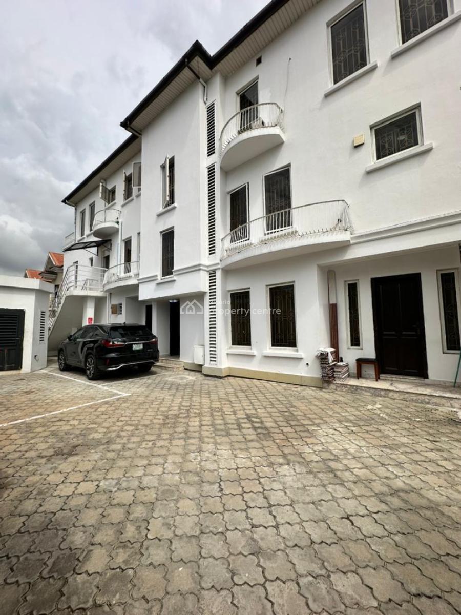 Beautifully Crafted 3 Bedroom Apartment in a Prime Location, Lekki Phase 1, Lekki, Lagos, Flat / Apartment for Rent