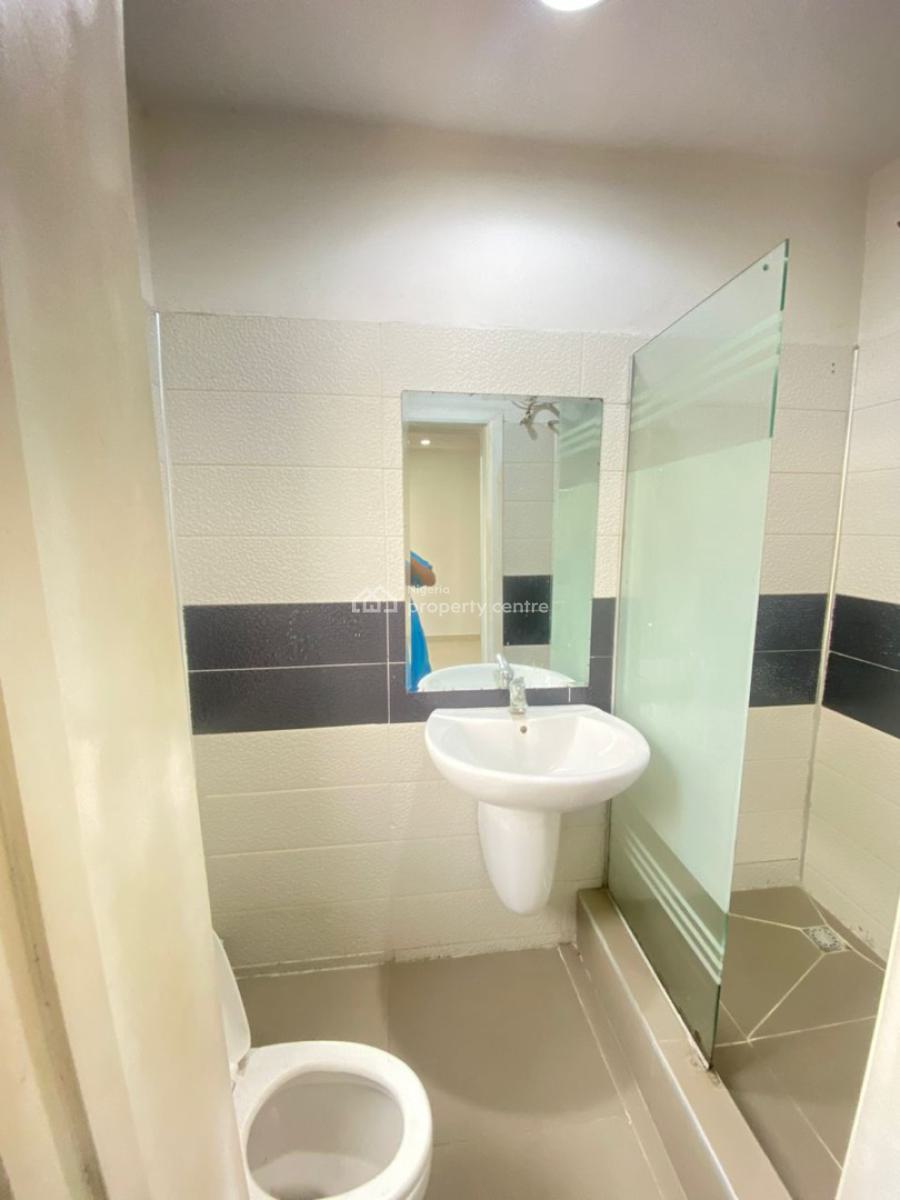 Ground Floor Unit of 2 Bedroom Serviced Apartment, Lekki Right, Lekki Phase 1, Lekki, Lagos, Flat / Apartment for Rent