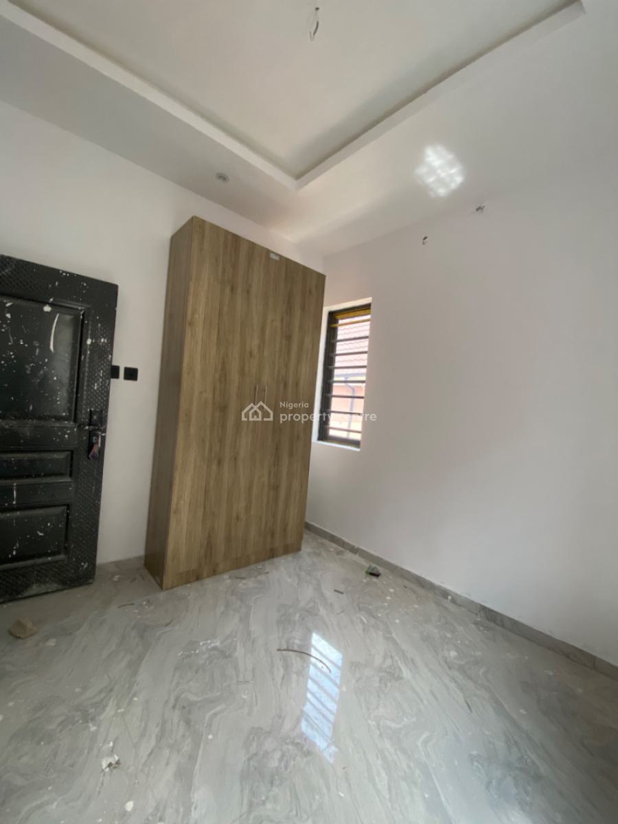 an Executive One Bedroom Flat, Silver Gate Estate Before Shoprite Ajah, Lekki, Lagos, Mini Flat (room and Parlour) for Rent