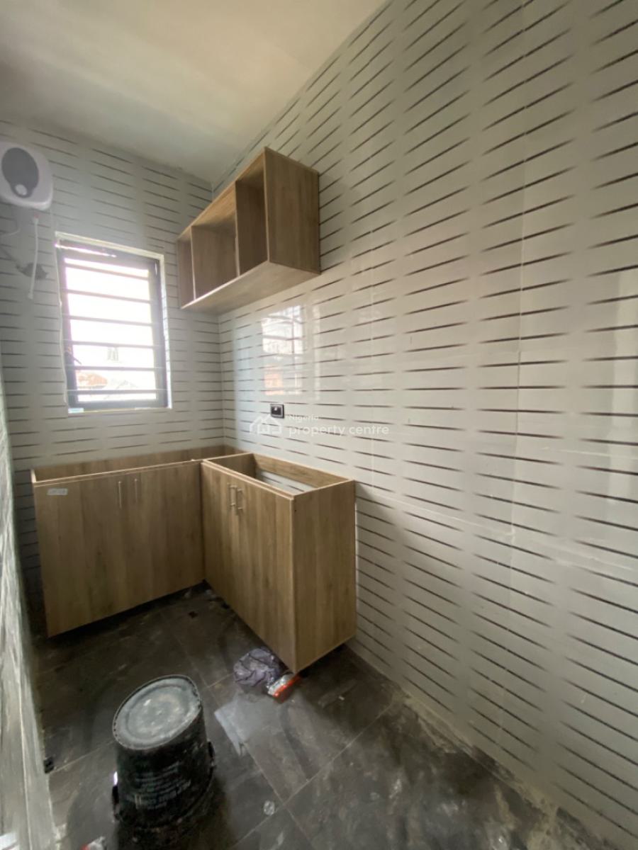 an Executive One Bedroom Flat, Silver Gate Estate Before Shoprite Ajah, Lekki, Lagos, Mini Flat (room and Parlour) for Rent