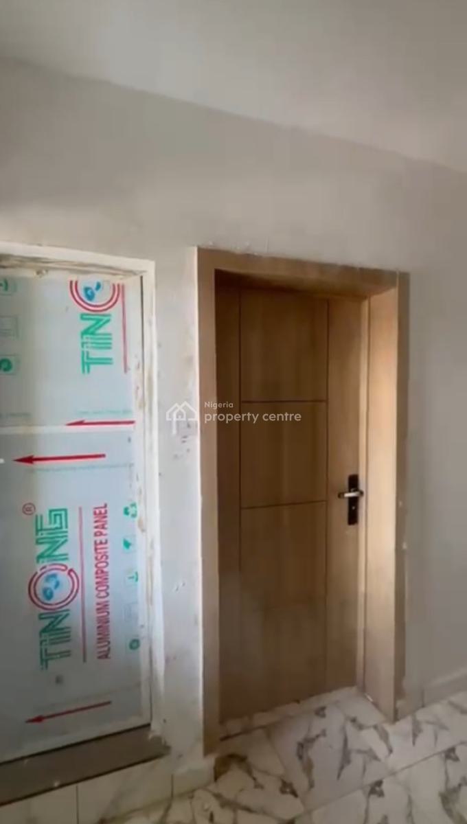 Executive, Very Decent, Standard and Nice Miniflat with Pop,  Kitchen, Off Pedro Road,  Shomolu Lagos., Shomolu, Lagos, Mini Flat (room and Parlour) for Rent