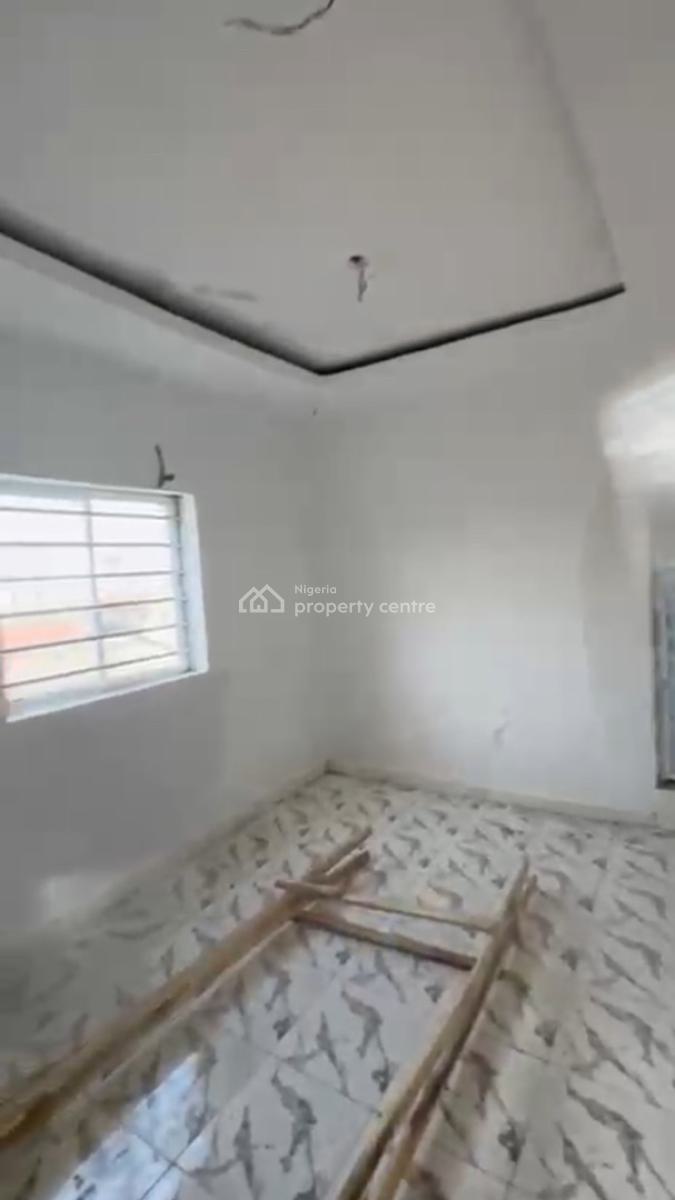 Executive, Very Decent, Standard and Nice Miniflat with Pop,  Kitchen, Off Pedro Road,  Shomolu Lagos., Shomolu, Lagos, Mini Flat (room and Parlour) for Rent