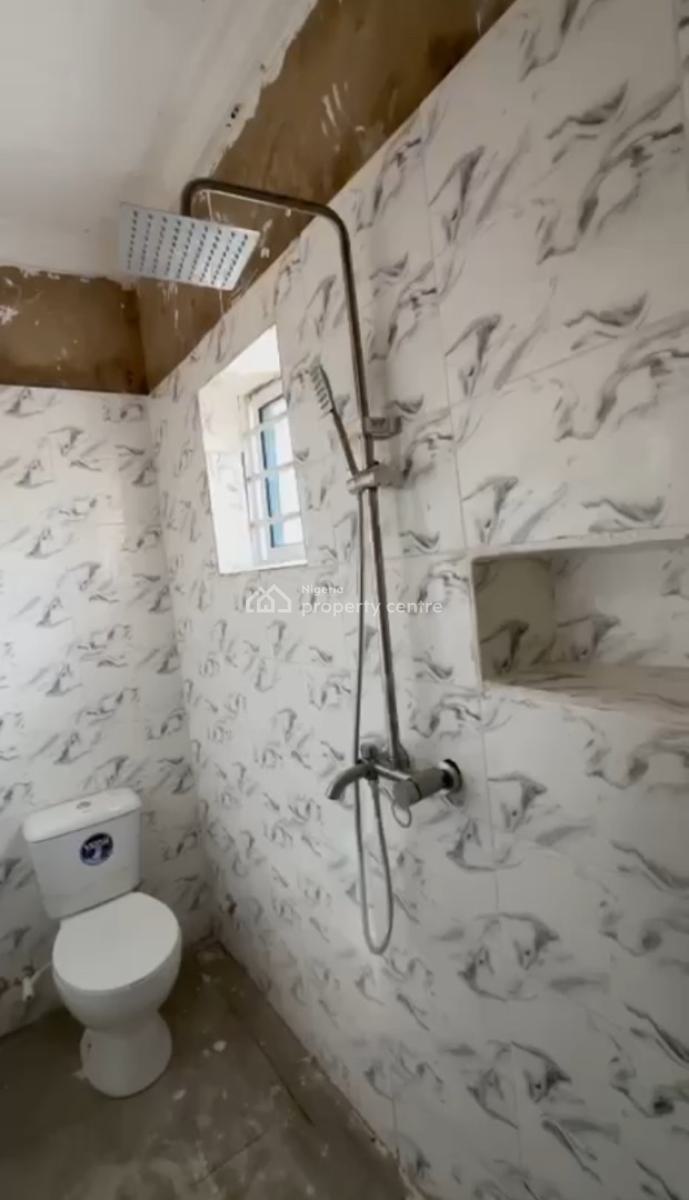 Executive, Very Decent, Standard and Nice Miniflat with Pop,  Kitchen, Off Pedro Road,  Shomolu Lagos., Shomolu, Lagos, Mini Flat (room and Parlour) for Rent