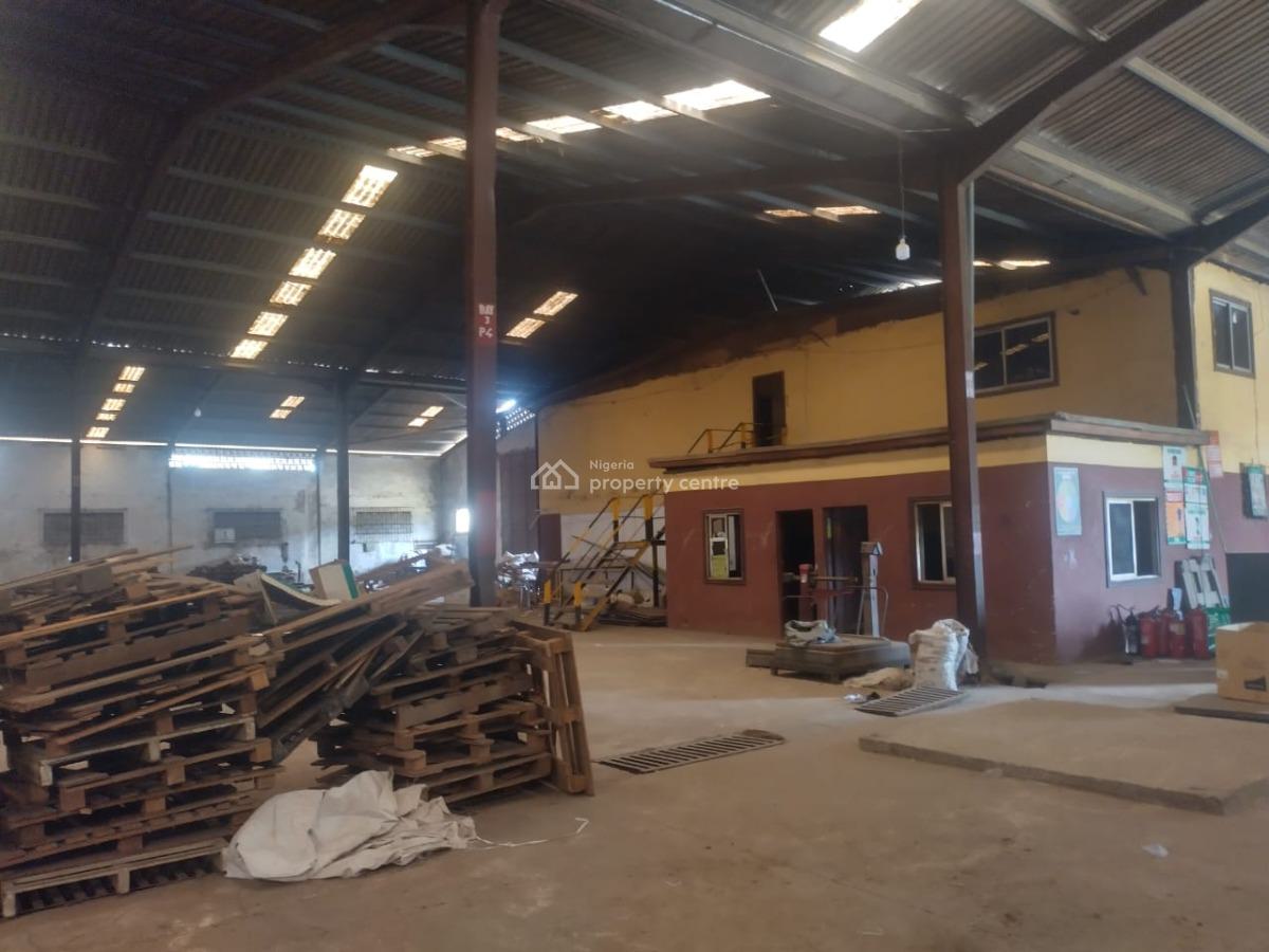 4 Bay Warehouse, Along Ikotun/isolo Road, Ikotun, Lagos, Warehouse for Sale