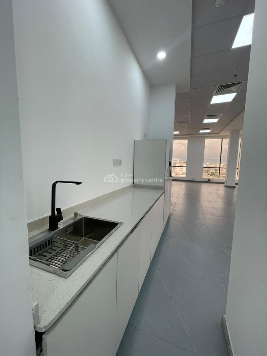 Office Space on 5th Floor, Lekki Phase 1, Lekki, Lagos, Office Space for Rent