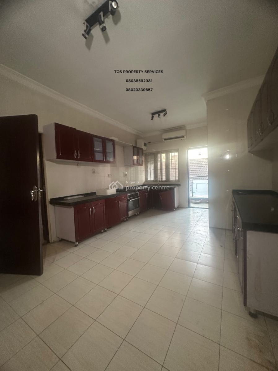 Lovely 2 Bedroom Ensuite Flat & Bq, Lekki Phase 1, Lekki, Lagos, Flat / Apartment for Rent